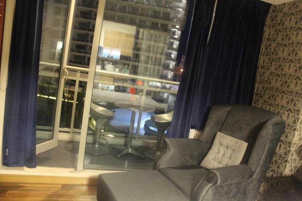 Azure Urban Resort A3 Near Airport Mall With Balcony Wavepool Manila Eksteriør bilde